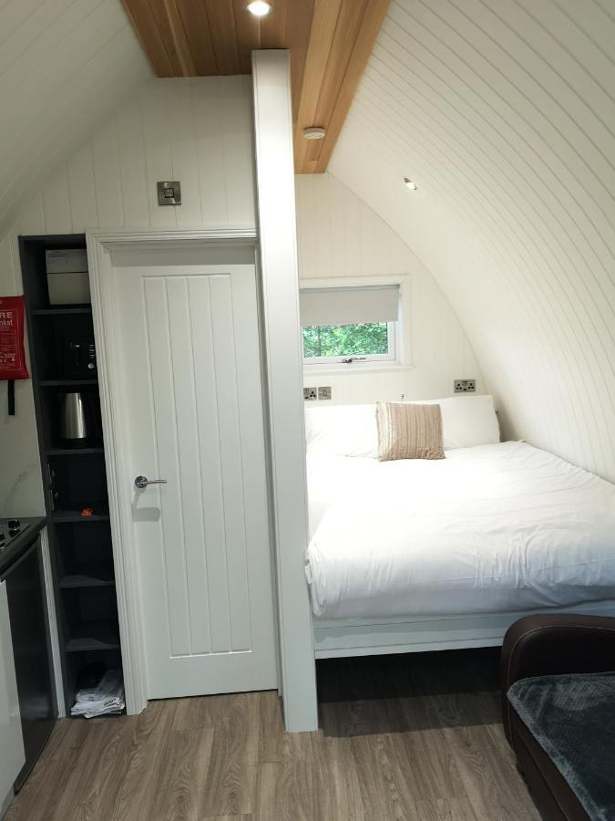 The Pod-Hot Tub-Woodland Lodges-St Clears-Carmarthen Buitenkant foto