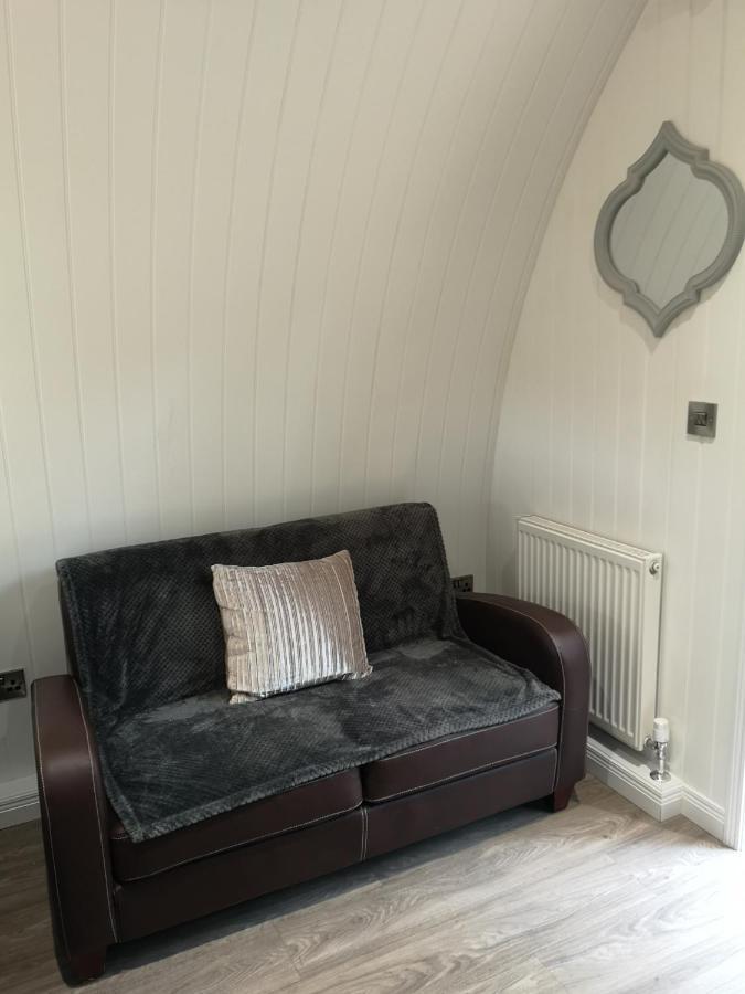 The Pod-Hot Tub-Woodland Lodges-St Clears-Carmarthen Buitenkant foto